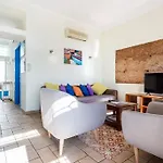 Refurbished Beachfront House, Pool, Ac, Wifi, Albufeira, Sea View Prázdninový dům *