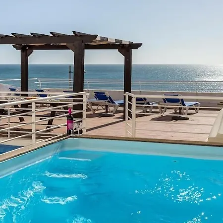 Refurbished Beachfront House, Pool, Ac, Wifi, Albufeira, Sea View Feriehus Albufeira