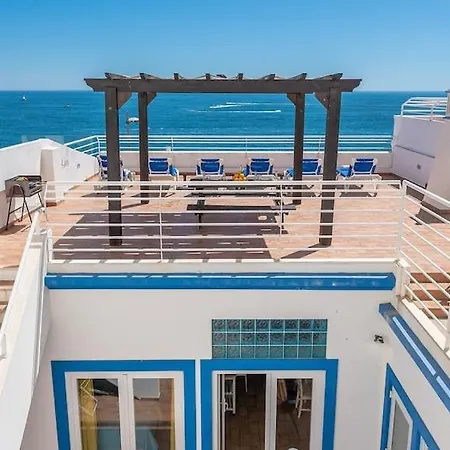 Feriehus Refurbished Beachfront House, Pool, Ac, Wifi, Albufeira, Sea View Albufeira