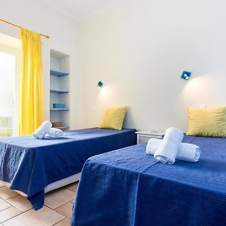 Refurbished Beachfront House, Pool, Ac, Wifi, Albufeira, Sea View * Albufeira