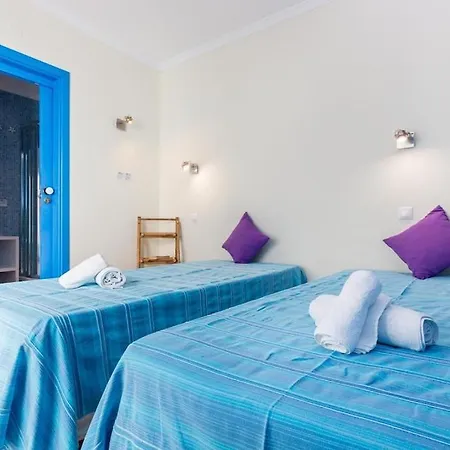 Refurbished Beachfront House, Pool, Ac, Wifi, Albufeira, Sea View 別荘 アルブフェイラ